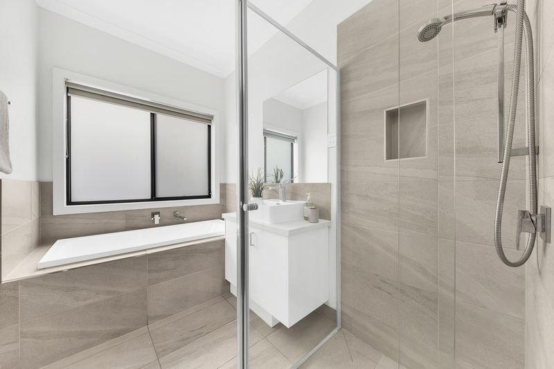 Photo - 110 Stonehill Drive, Maddingley VIC 3340 - Image 16