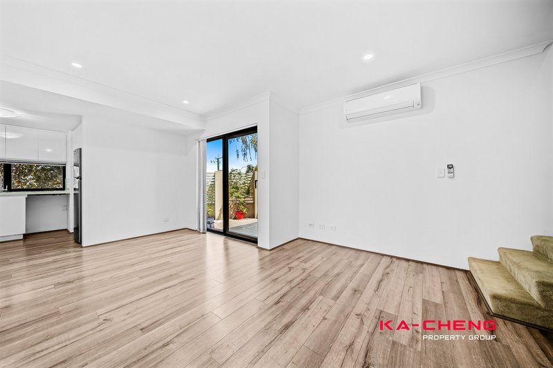 Photo - 1/10 Tate Street, St James WA 6102 - Image 16