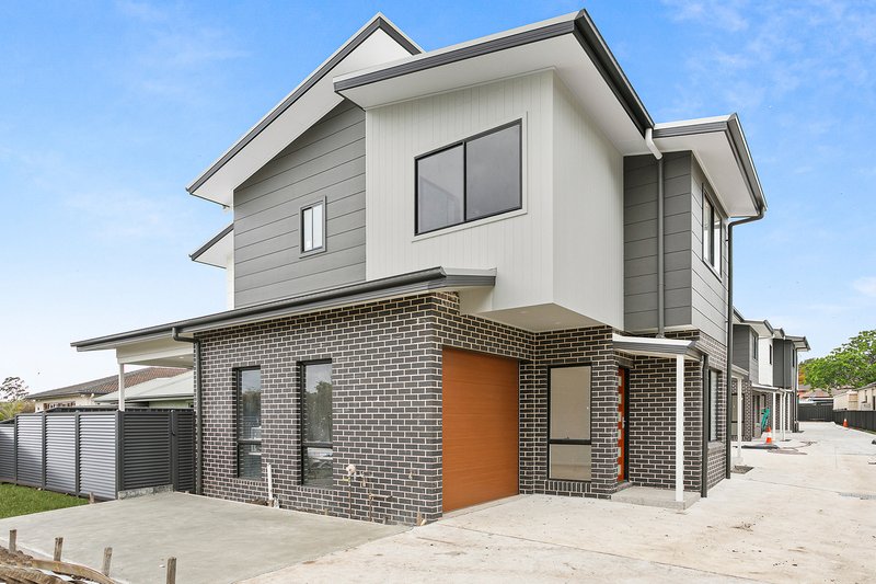 Photo - 1/10 Taylor Road, Albion Park NSW 2527 - Image 2