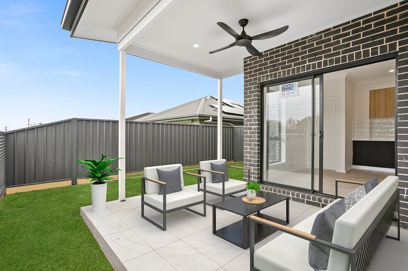 Photo - 1/10 Taylor Road, Albion Park NSW 2527 - Image 4