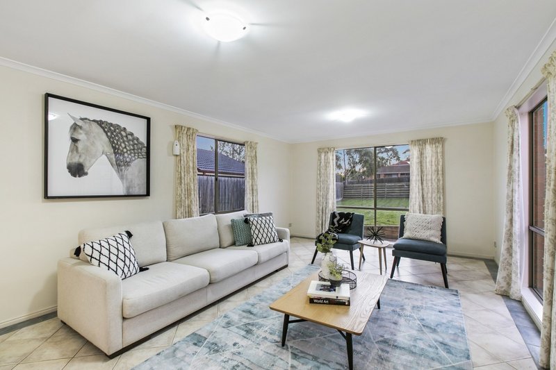 Photo - 110 Telford Drive, Berwick VIC 3806 - Image 4