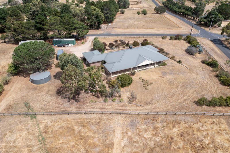 Photo - 110 Third Avenue, Eden Park VIC 3757 - Image 2