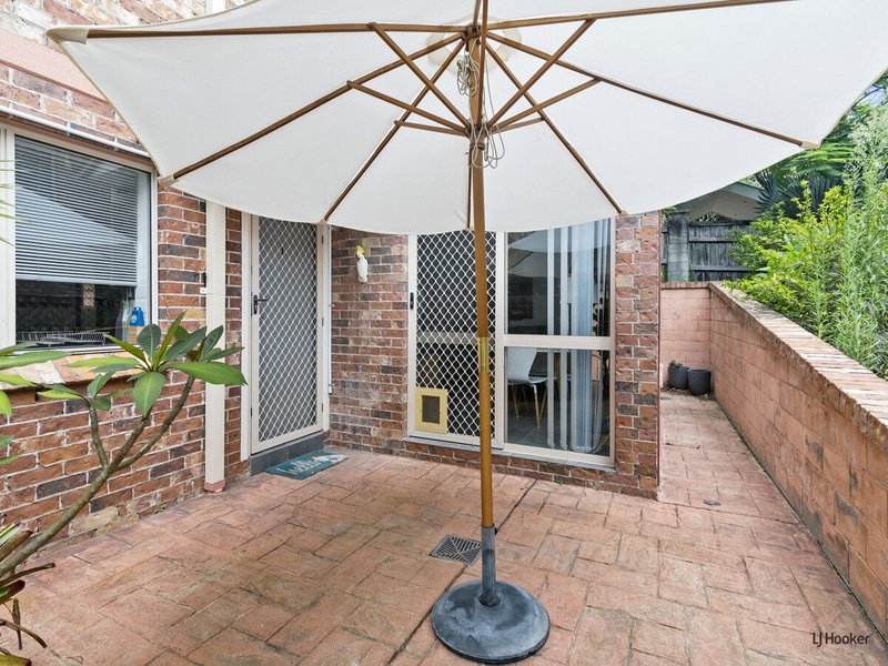 Photo - 1/10 Twelfth Avenue, Palm Beach QLD 4221 - Image 3