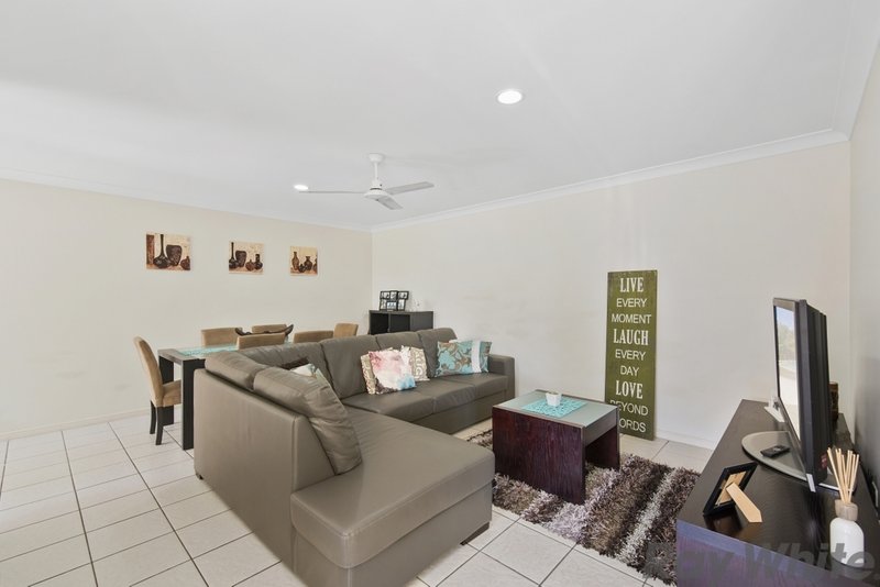 Photo - 1/10 Tyler Place, Deception Bay QLD 4508 - Image 4