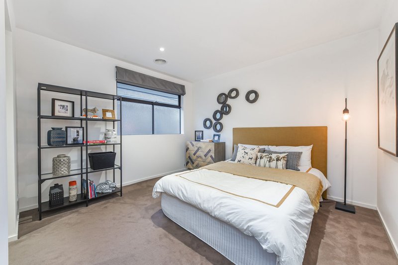 Photo - 110 Westwood Boulevard, Keysborough VIC 3173 - Image 13