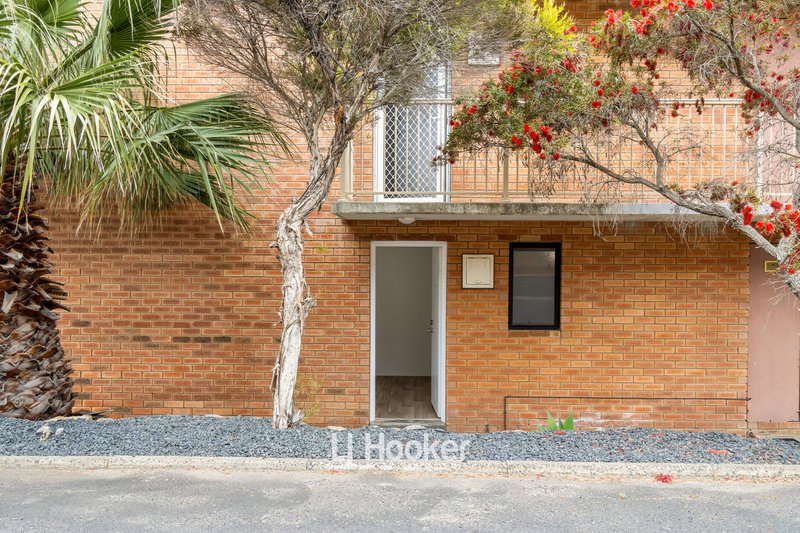 Photo - 1/10 William Street, Bunbury WA 6230 - Image 4