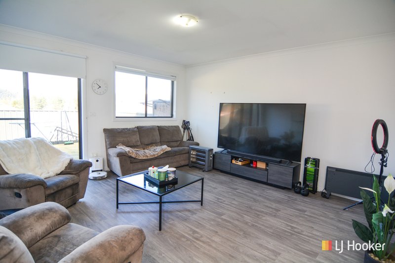 Photo - 1/10 Wilton Close, Lithgow NSW 2790 - Image 7