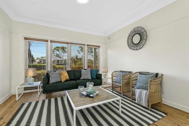 Photo - 110 Wyadra Avenue, North Manly NSW 2100 - Image 6