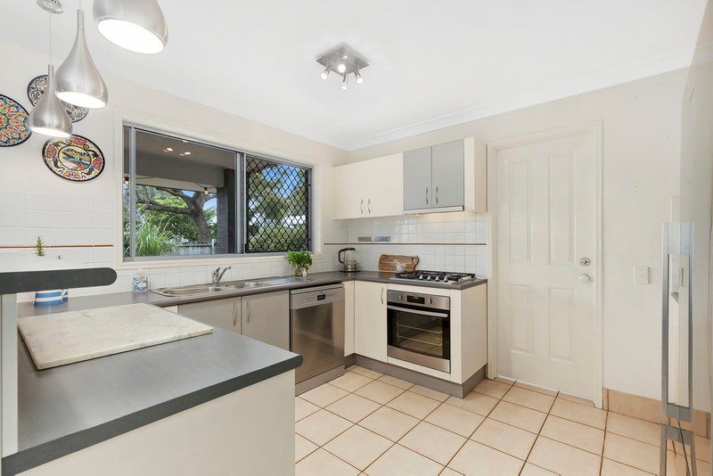 Photo - 1/100 Lockrose Street, Mitchelton QLD 4053 - Image 3