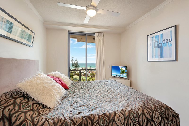 Photo - 1100/1 Ocean Street, Burleigh Heads QLD 4220 - Image 7