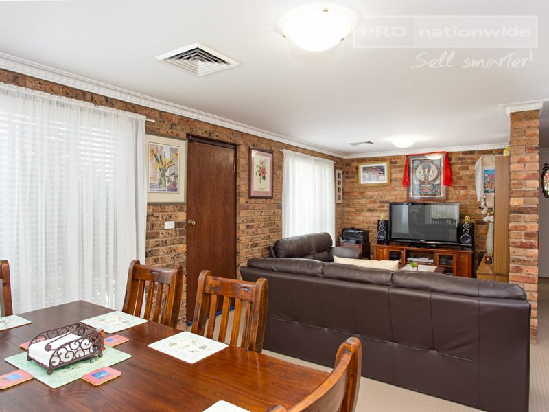 Photo - 1/101 Capper Street, Tumut NSW 2720 - Image 4