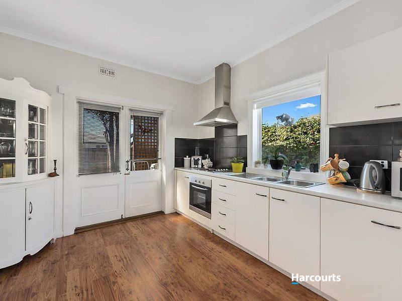 Photo - 1/101 Madden Street, Devonport TAS 7310 - Image 5