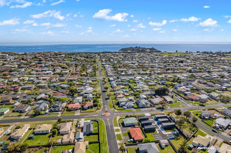 Photo - 1/101 Madden Street, Devonport TAS 7310 - Image 12