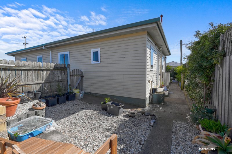 Photo - 1/101 Madden Street, Devonport TAS 7310 - Image 17