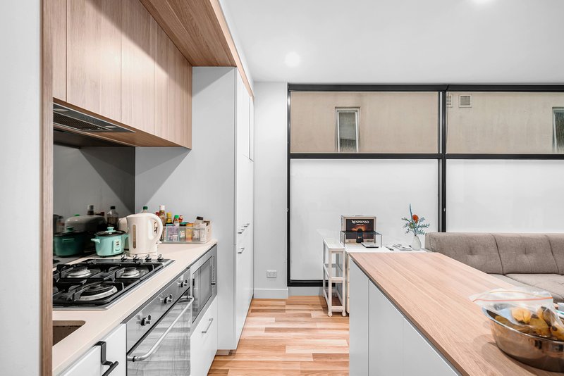 Photo - 110/108 Queensberry Street, Carlton VIC 3053 - Image 3
