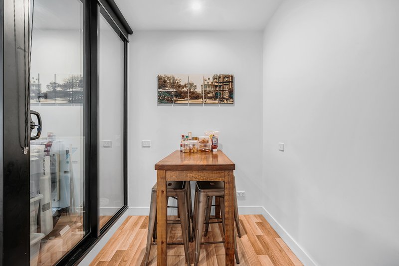 Photo - 110/108 Queensberry Street, Carlton VIC 3053 - Image 8