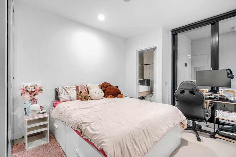 Photo - 110/108 Queensberry Street, Carlton VIC 3053 - Image 10