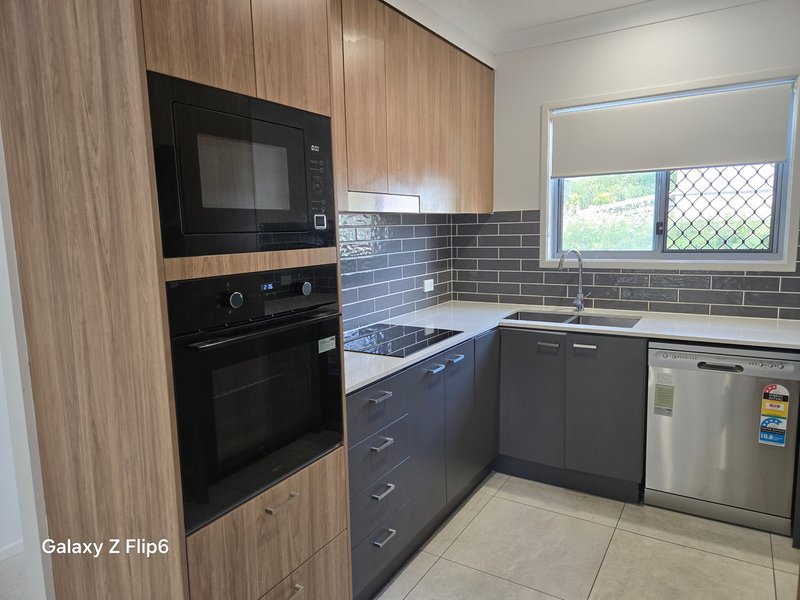 Photo - 110/14 Cavill Place, Runcorn QLD 4113 - Image 5