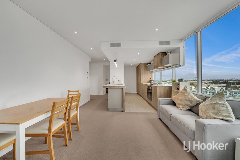 Photo - 1101/81 South Wharf Drive, Docklands VIC 3008 - Image 2