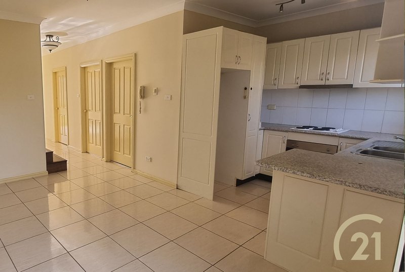 Photo - 1/102 Arbutus Street, Canley Heights NSW 2166 - Image 2