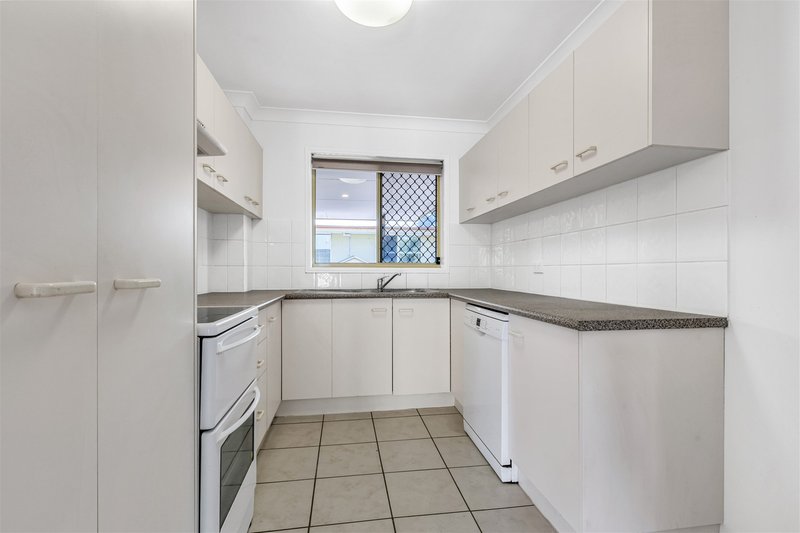 Photo - 1/102 Chaucer Street, Moorooka QLD 4105 - Image 5