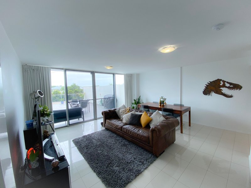 Photo - 110/2 East Quay Drive, Biggera Waters QLD 4216 - Image 8