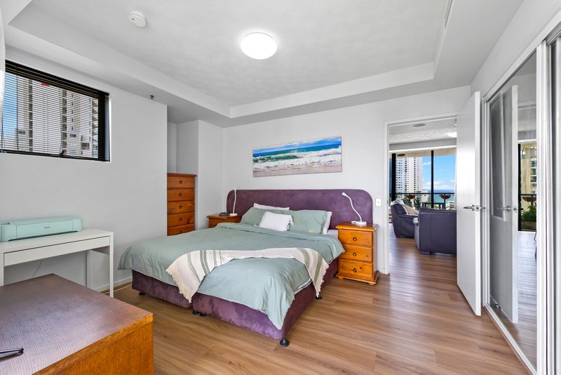 Photo - 1102/2865 Gold Coast Highway, Surfers Paradise QLD 4217 - Image 12