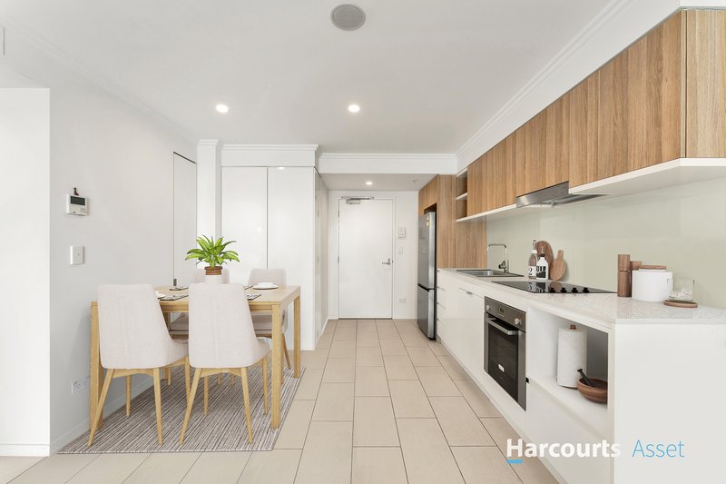 Photo - 1102/42 Wyandra Street, Newstead QLD 4006 - Image 5