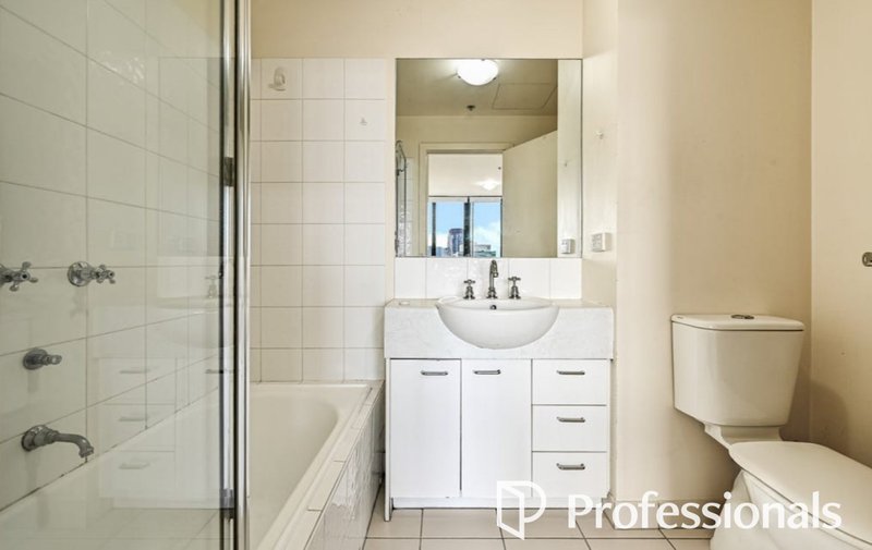 Photo - 1102/455 Elizabeth Street, Melbourne VIC 3000 - Image 6