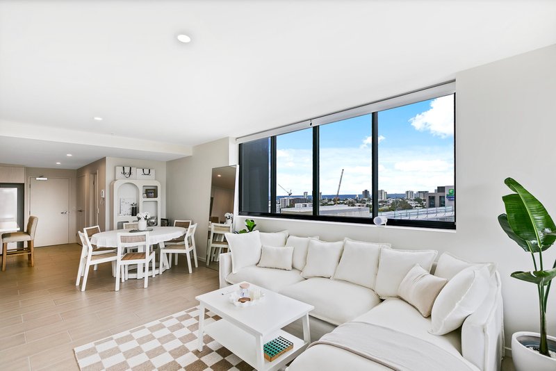 Photo - 1102/9 Market Lane, Maroochydore QLD 4558 - Image 6