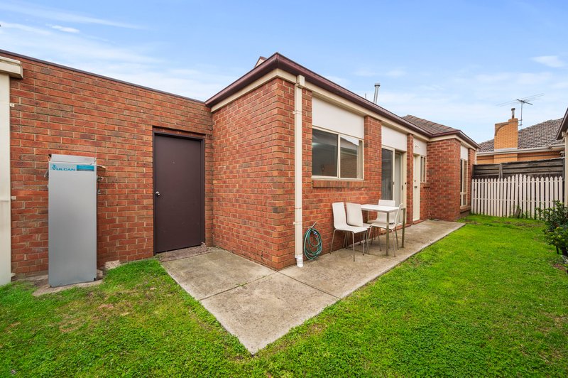 Photo - 1/103 Hickford Street, Reservoir VIC 3073 - Image 10