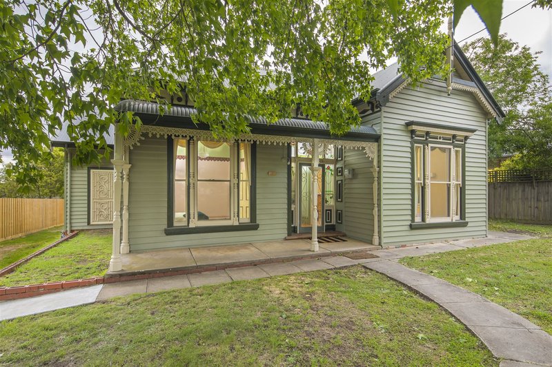 Photo - 1103 Lydiard Street North, Ballarat North VIC 3350 - Image 2