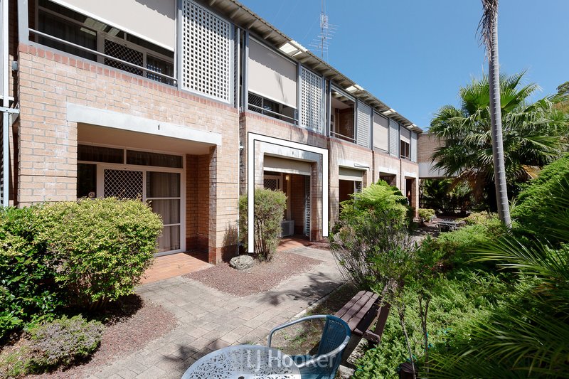 110/3 Violet Town Road, Mount Hutton NSW 2290