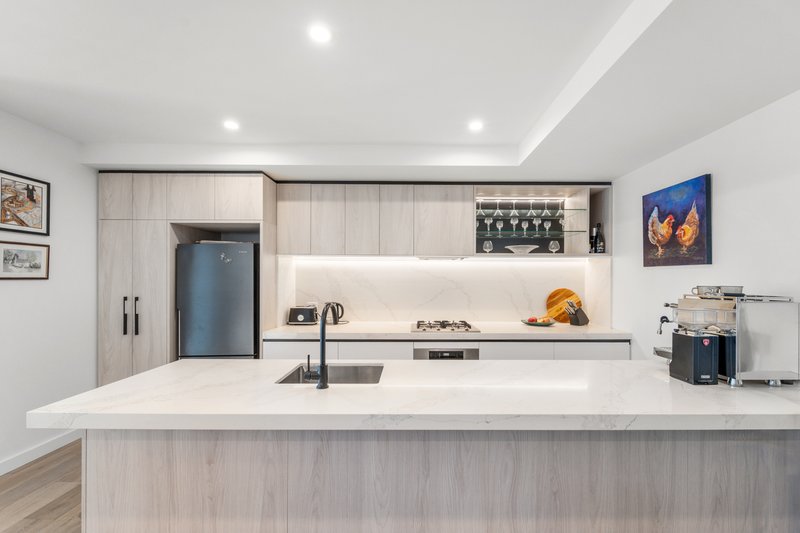 Photo - 110/30 Munro Avenue, Cheltenham VIC 3192 - Image 4