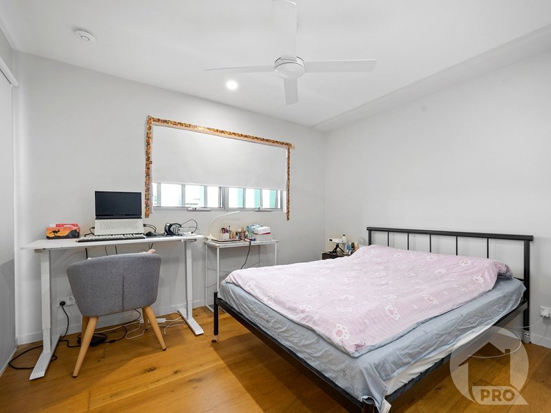 Photo - 1103/1-5 Cremin Street, Upper Mount Gravatt QLD 4122 - Image 4