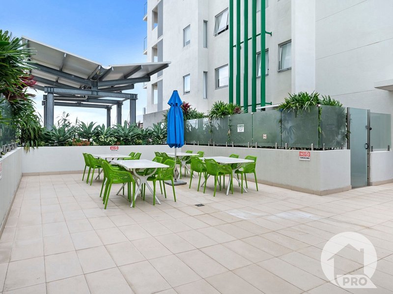 Photo - 1103/1-5 Cremin Street, Upper Mount Gravatt QLD 4122 - Image 8