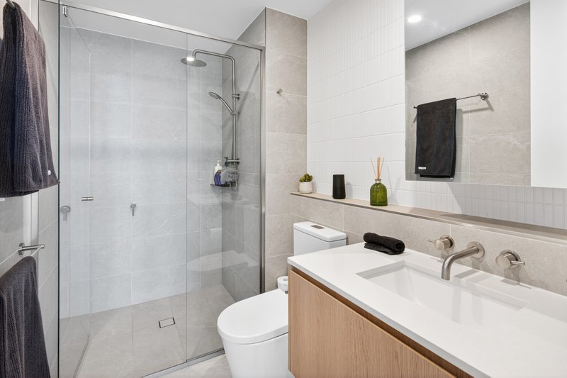 Photo - 1103/146 Surf Parade, Broadbeach QLD 4218 - Image 9