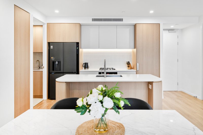 Photo - 1103/146 Surf Parade, Broadbeach QLD 4218 - Image 10