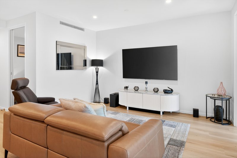 Photo - 1103/146 Surf Parade, Broadbeach QLD 4218 - Image 13