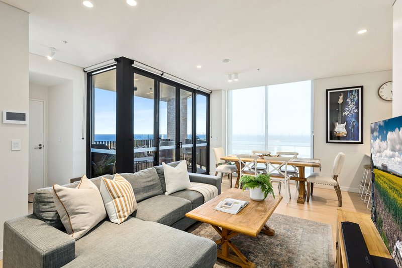 Photo - 1103/15-19 Crown Street, Wollongong NSW 2500 - Image 1