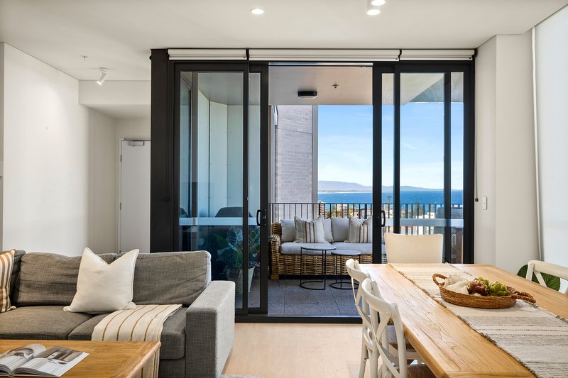 Photo - 1103/15-19 Crown Street, Wollongong NSW 2500 - Image 5