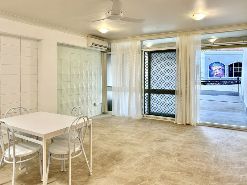 Photo - 110/3155 Surfers Paradise Blvd , Surfers Paradise QLD 4217 - Image 2