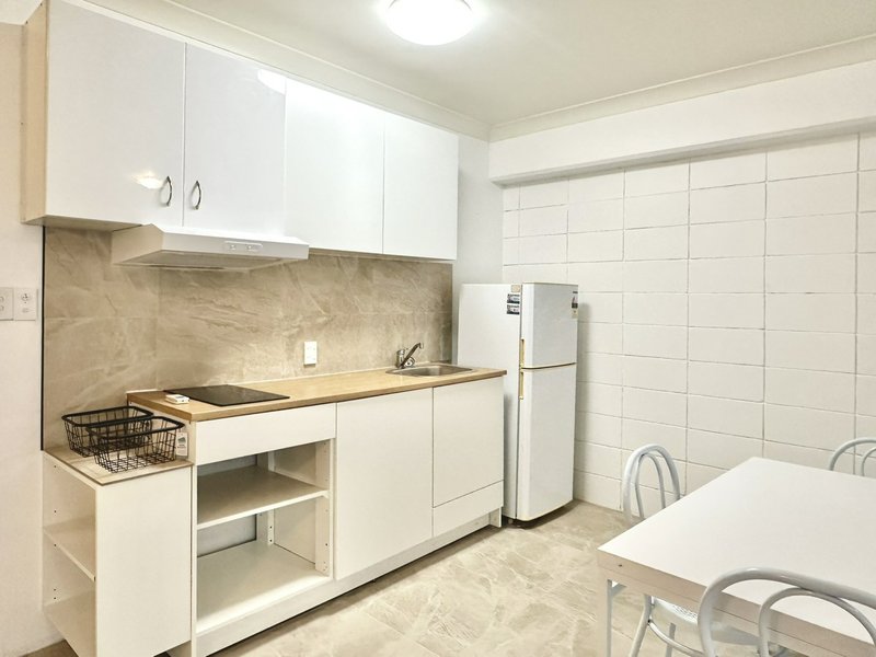 Photo - 110/3155 Surfers Paradise Blvd , Surfers Paradise QLD 4217 - Image 3