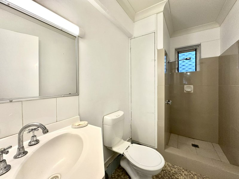 Photo - 110/3155 Surfers Paradise Blvd , Surfers Paradise QLD 4217 - Image 6