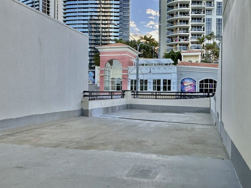 Photo - 110/3155 Surfers Paradise Blvd , Surfers Paradise QLD 4217 - Image 7
