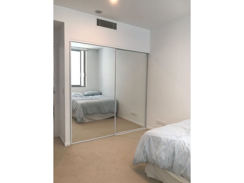 Photo - 110/32 Russell Street, South Brisbane QLD 4101 - Image 5