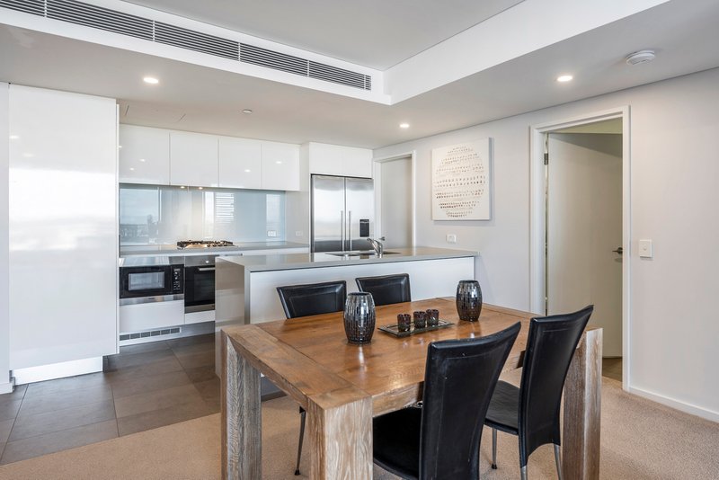 Photo - 1103/3 Marco Polo Drive, Mandurah WA 6210 - Image 6