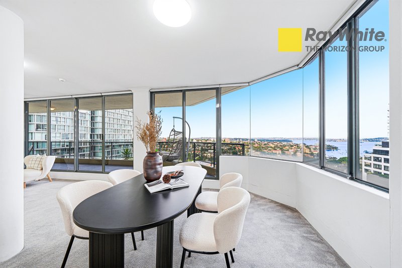 Photo - 1103/39 Mclaren Street, North Sydney NSW 2060 - Image 7