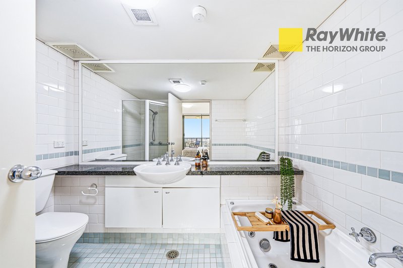 Photo - 1103/39 Mclaren Street, North Sydney NSW 2060 - Image 15