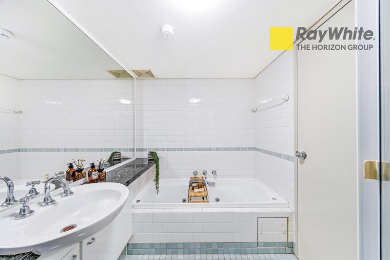 Photo - 1103/39 Mclaren Street, North Sydney NSW 2060 - Image 16